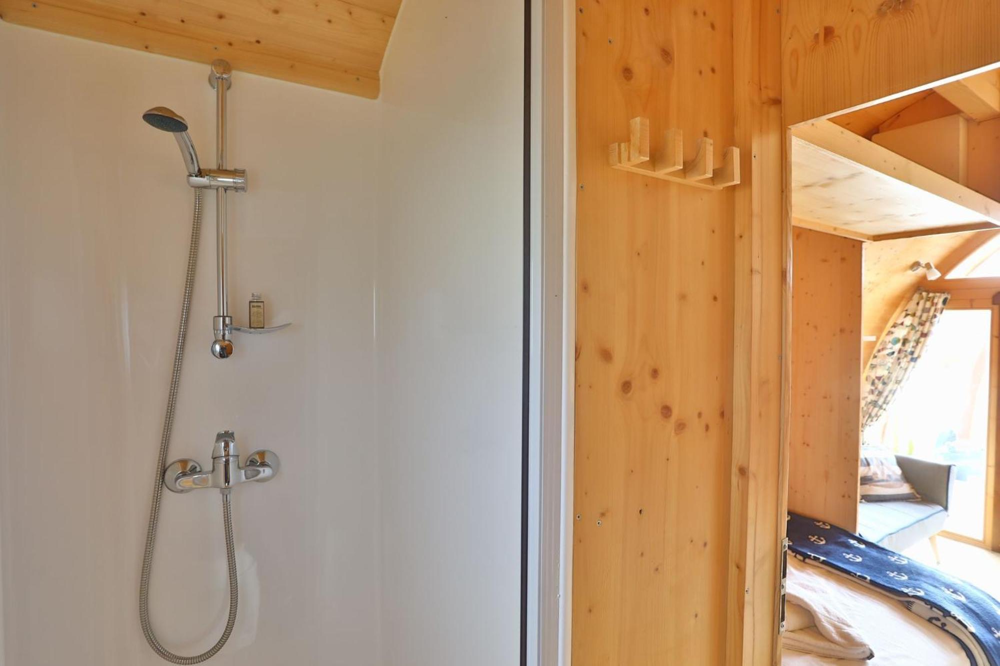 Hausboot Dotterbart Hotel Gager Bagian luar foto